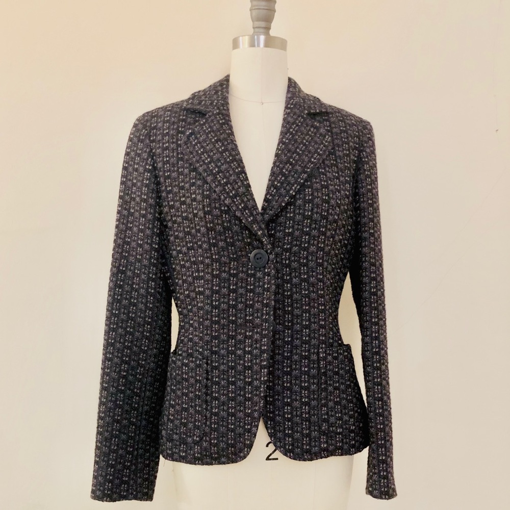 Brand new, timeless tweed blazer